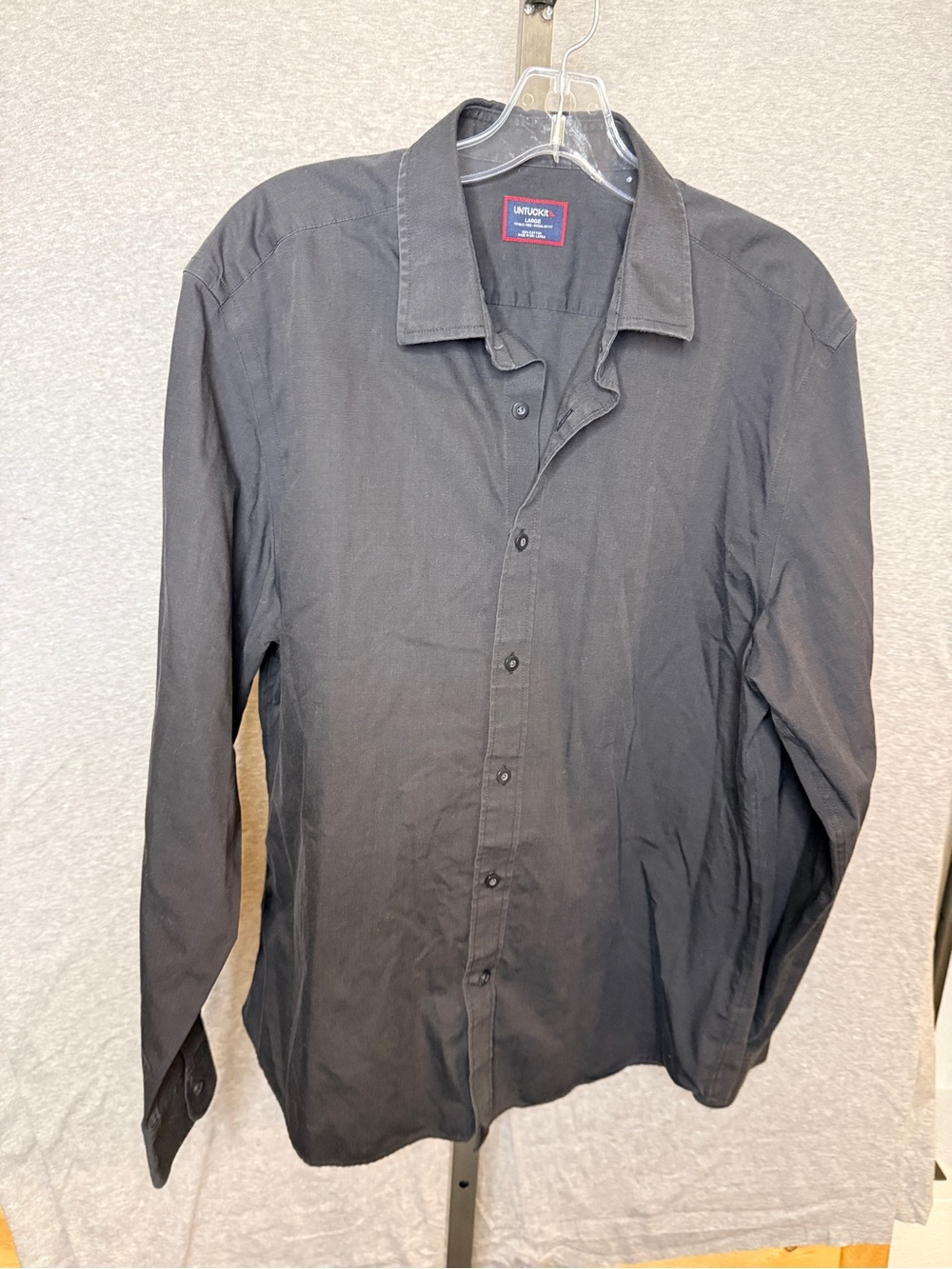 UNTUCKit Men's Black Button-Down Casual Shirt